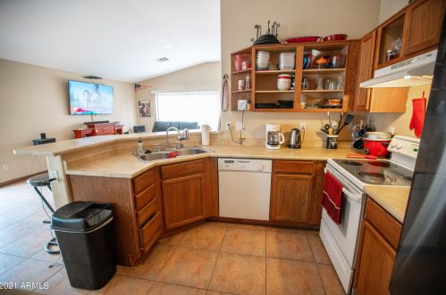 6108 37 Dr, Phoenix AZ 85051-1108 exterior