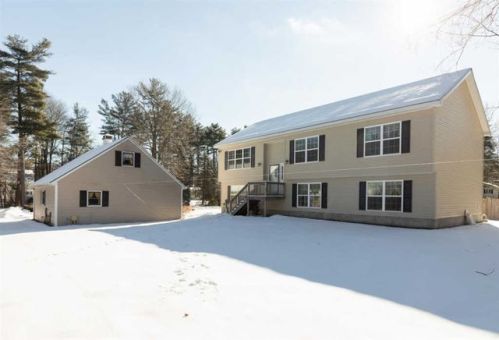 9 Whittier Dr, Seabrook, NH 03874-4050