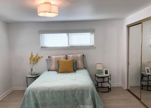 320 Rossmore Dr, Oxnard CA  93035-4465 exterior