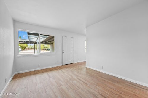 2242 Catalina Ave, Tucson AZ  85712-3225 exterior