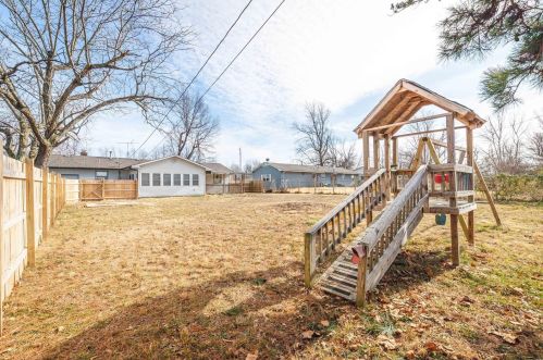 1503 Finn Dr, Lebanon MO 65536-3950 exterior