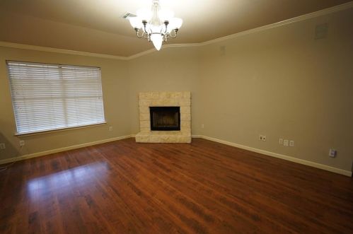 5702 Fitchwood Ln, Austin TX  78749-3546 exterior