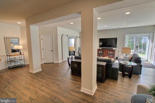 405 Great Falls Rd, Rockville MD  20850-2883 exterior