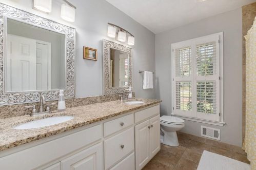 225 Abington Dr, Atlanta GA 30328-1203 exterior