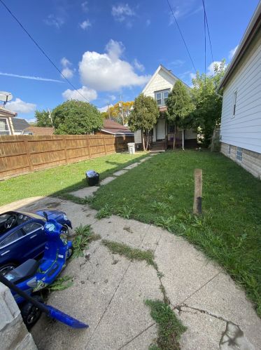 1312 35th St, Milwaukee WI 53215-1436 exterior