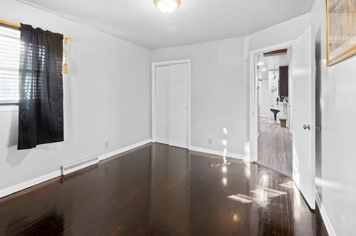 5522 37, Milwaukee WI 53209-4734 exterior