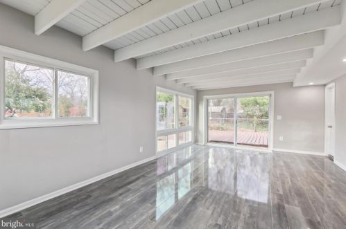 4000 Javins Dr, Alexandria VA  22310-2037 exterior