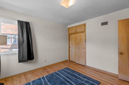 3319 Dayfield Ave, Milwaukee WI 53207-3112 exterior