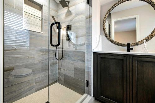 1140 Autumnview Dr, Rochester MI 48307-6060 exterior