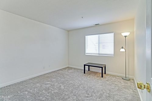 735 Kohala St, Oxnard CA  93030-8097 exterior