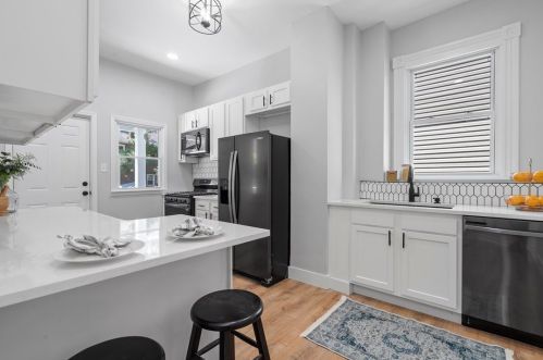 468 Biddle Ave, Pittsburgh PA 15221-3493 exterior