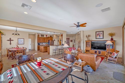 5750 Atascosa Peak Dr, Green Valley AZ 85622-8127 exterior