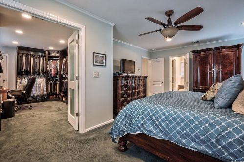 4 Inwood Pl, Huntington Station NY 11747-1519 exterior