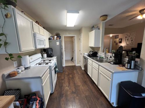 14515 Fitzgibbon Dr, Austin TX  78725-4711 exterior