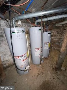 564 Broadway, Hanover PA  17331-2063 exterior