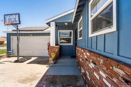 10414 Ferina St, Bellflower, CA 90706-4121