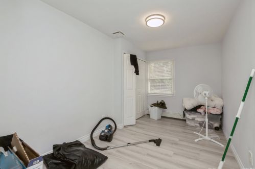 15 Evert St, Huntington Station NY 11746-3507 exterior