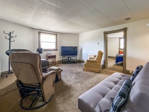 1100 Indiana Ave, Monaca PA 15061-2122 exterior