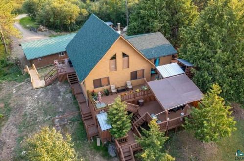 135 Klondike Dr, Ely, MN 55731-1069