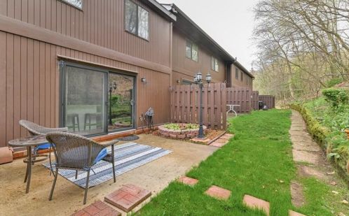 209 Thornberry Dr, Pittsburgh PA 15237-3349 exterior