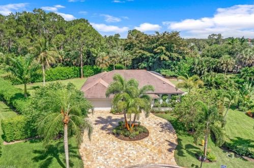 2201 Noble Ct, Naples FL 34110-1023 exterior