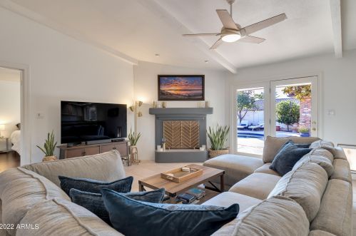 16002 6 Pl, Phoenix AZ 85024-1000 exterior