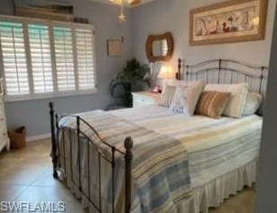 320 Gabriel Cir, Naples FL 34104-8496 exterior