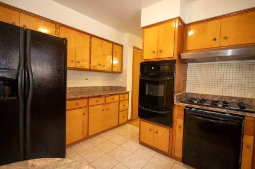 1935 Sayre Ave, Chicago IL 60634-2327 exterior