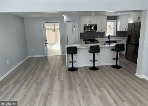 114 Geneva Ave, Silver Spring, MD 20910-5105