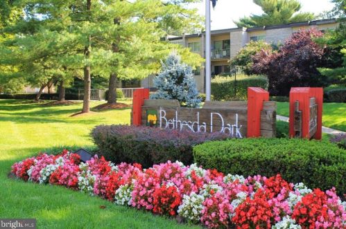 12411 Braxfield Ct, Rockville MD  20852-2038 exterior