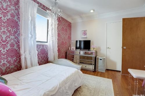 69 Kendrick Ln, Huntington Station NY 11746-7829 exterior