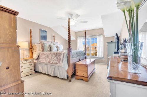 20 Kentucky Way, East Freehold NJ 07728-4612 exterior