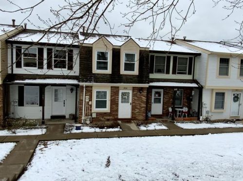 804 Bonnie Brae Dr, Moon Twp, PA 15108-3855