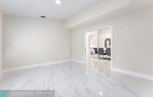 7698 Las Cruces Ct, Boynton Beach FL 33437-6643 exterior