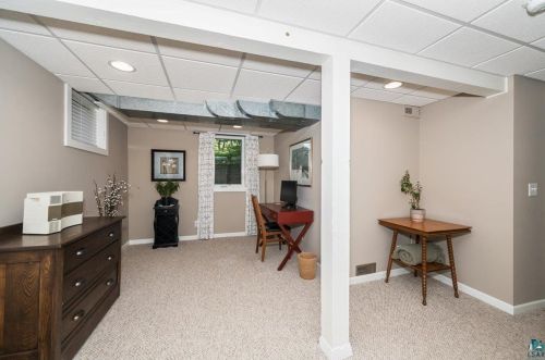 29 Faribault St, Duluth MN 55803-1732 exterior