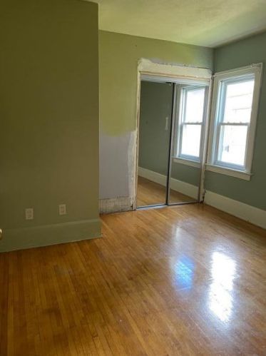 922 58, Milwaukee WI 53218-5613 exterior