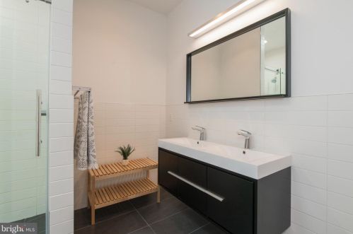 2030 Fletcher St, Philadelphia PA 19125-1539 exterior