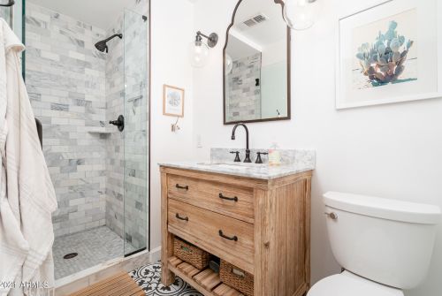 3842 50th Pl, Phoenix AZ 85018-4413 exterior