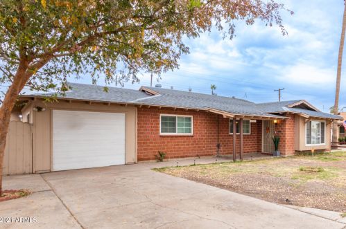 3820 Bethany Home Rd, Phoenix, AZ 85019-1946