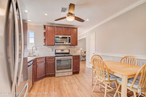 5 Hummingbird Way, Jackson Twp NJ exterior