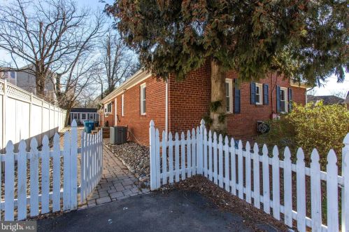 1841 Birch Rd, Mc Lean VA 22101-5317 exterior