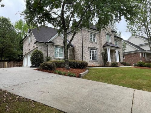 2132 Innsfail Dr, Lithonia GA  30078-2059 exterior