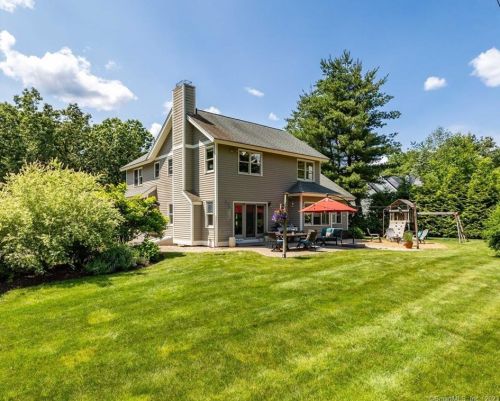 15 Indian Hl Rd, Farmington CT 06032-2816 exterior