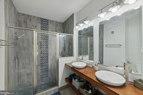 7923 Ashton St, Alexandria VA  22309-1340 exterior