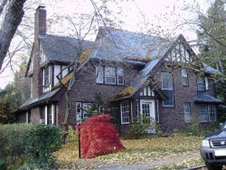 101 Cedar St, Newton, MA 02459-1524