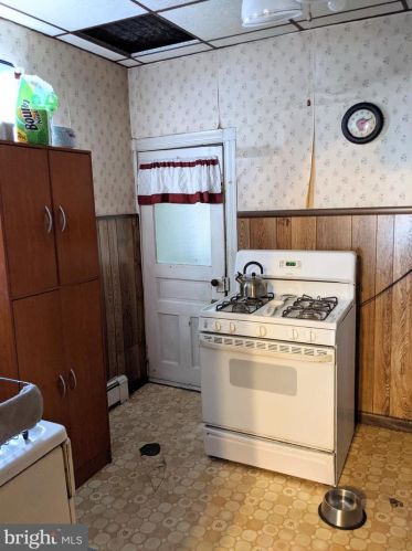 1909 3 St, Philadelphia PA 19122-0022 exterior