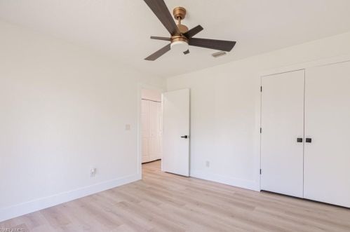 661 12 Ave, Naples FL 34120-2303 exterior