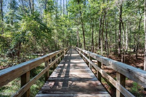 5 Fairforest Ln, Bluffton SC 29909-6181 exterior