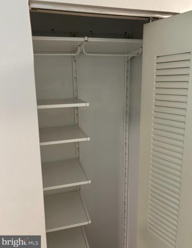 2 Aspen Ct, Trenton NJ  08619-4601 exterior