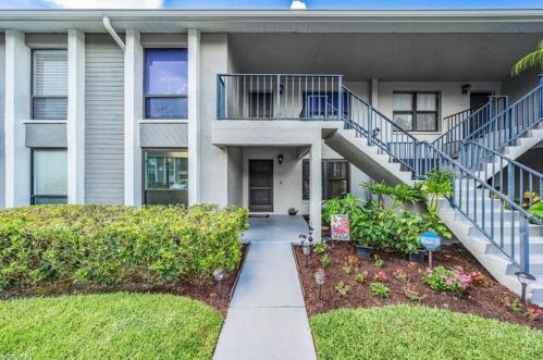 1212 Commonwealth Cir, Naples FL 34116-3621 exterior